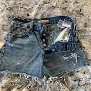 Levi’s jean wedgie shorts multiple buttons zipper